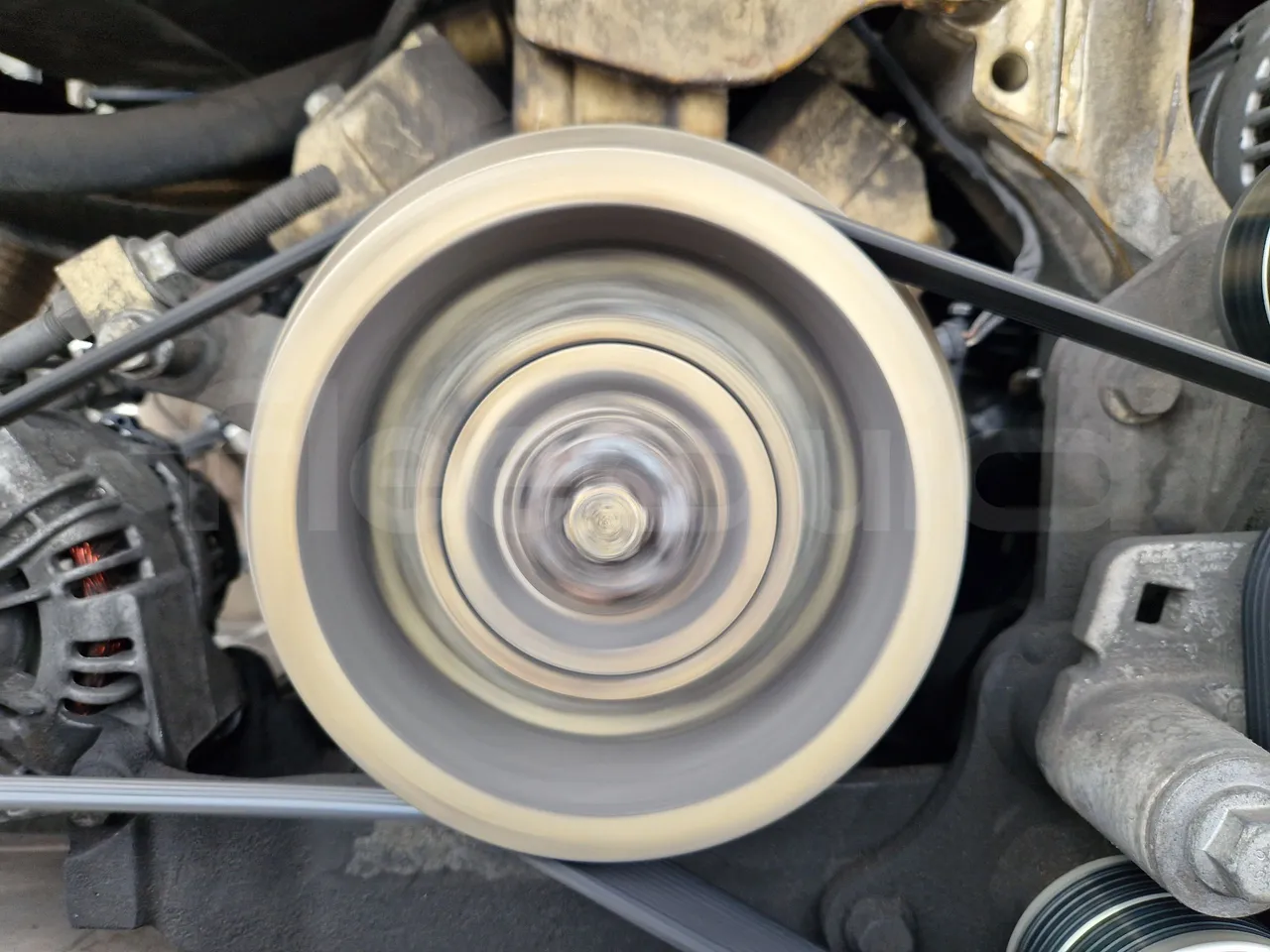 Mercedes-Benz Tourismo RHD 632 01 - EUR6 - 290kW - 12.96m - air conditioning compressor (mandatory for bus to scrap)