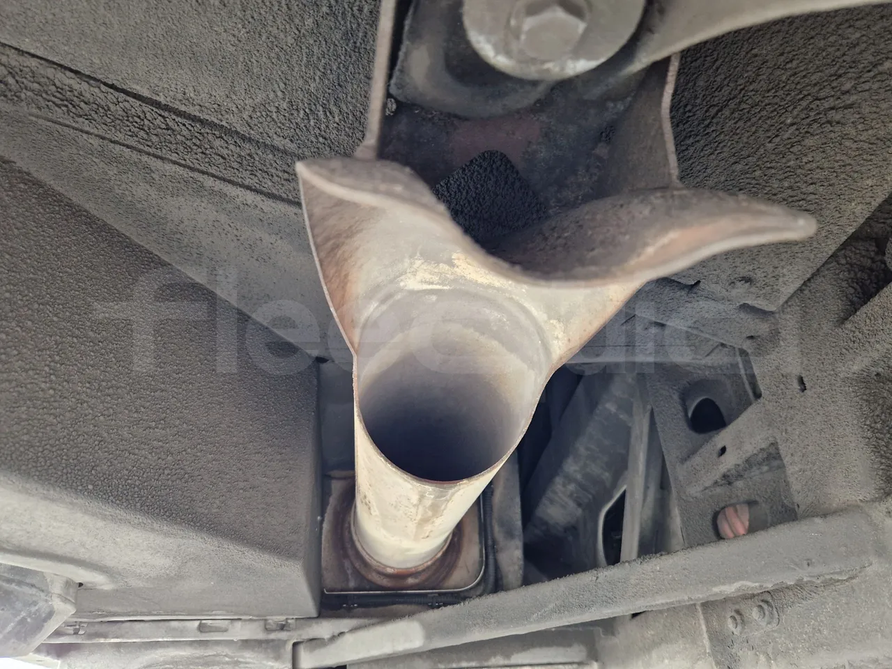 Mercedes-Benz Tourismo RHD 632 01 - EUR6 - 290kW - 12.96m - exhaust photo
