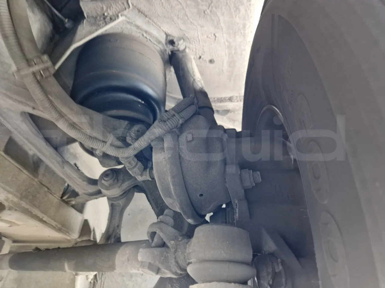 Mercedes-Benz Tourismo RHD 632 01 - EUR6 - 290kW - 12.96m - front brake calipers right