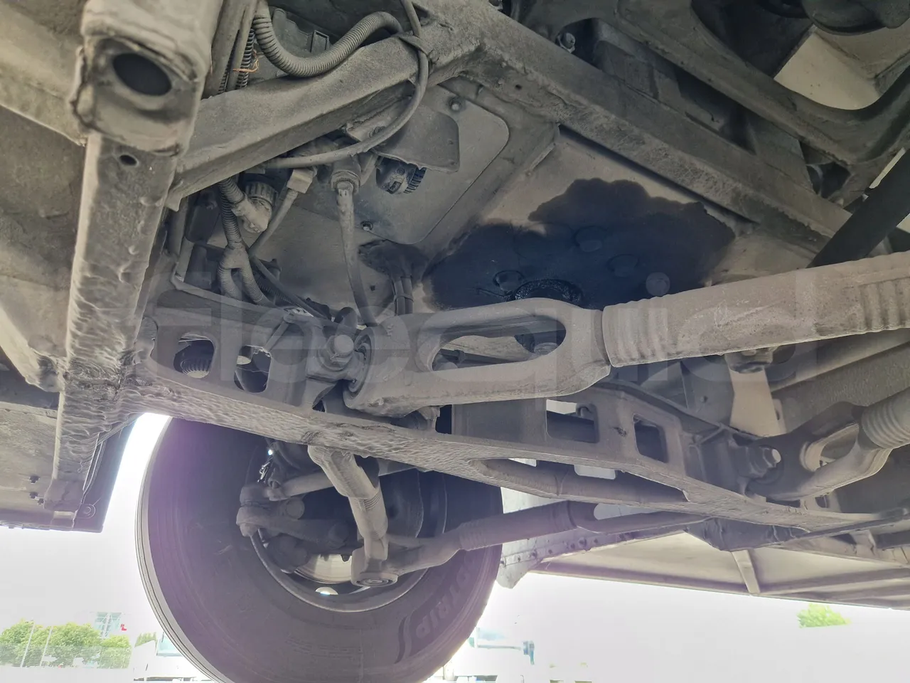 Mercedes-Benz Tourismo RHD 632 01 - EUR6 - 290kW - 12.96m - front axle right side