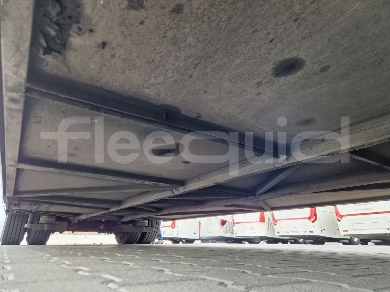 Mercedes-Benz Tourismo RHD 632 01 - EUR6 - 290kW - 12.96m - central undercarriage photo