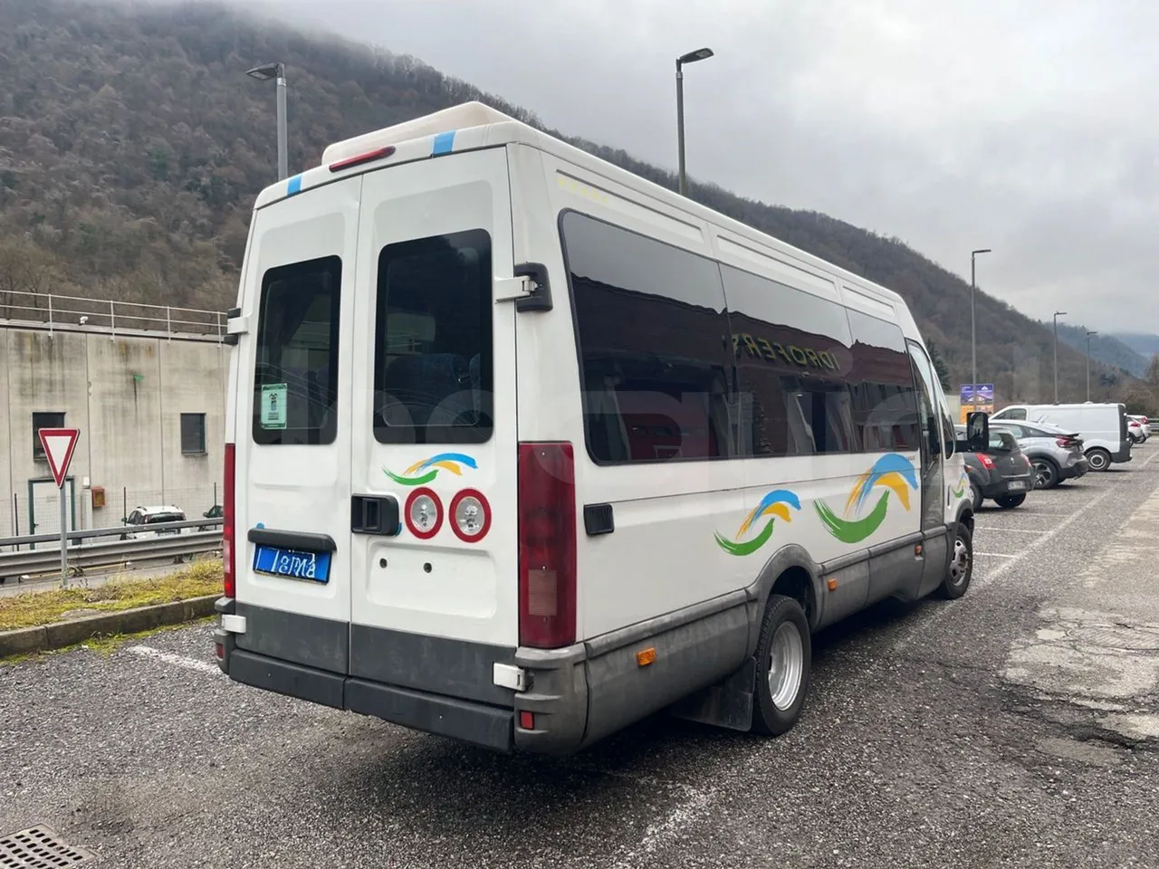 Iveco Daily A50C15 - Euro3 - 107kW - 6.900mt - 3/4 right rear doors closed