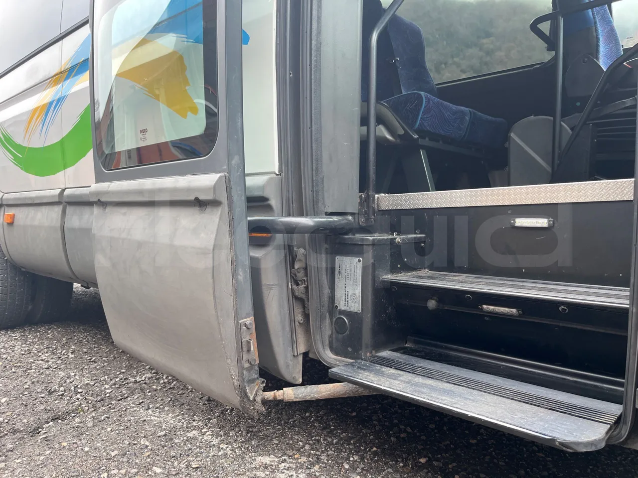 Iveco Daily A50C15 - Euro3 - 107kW - 6.900mt - door mechanism photo