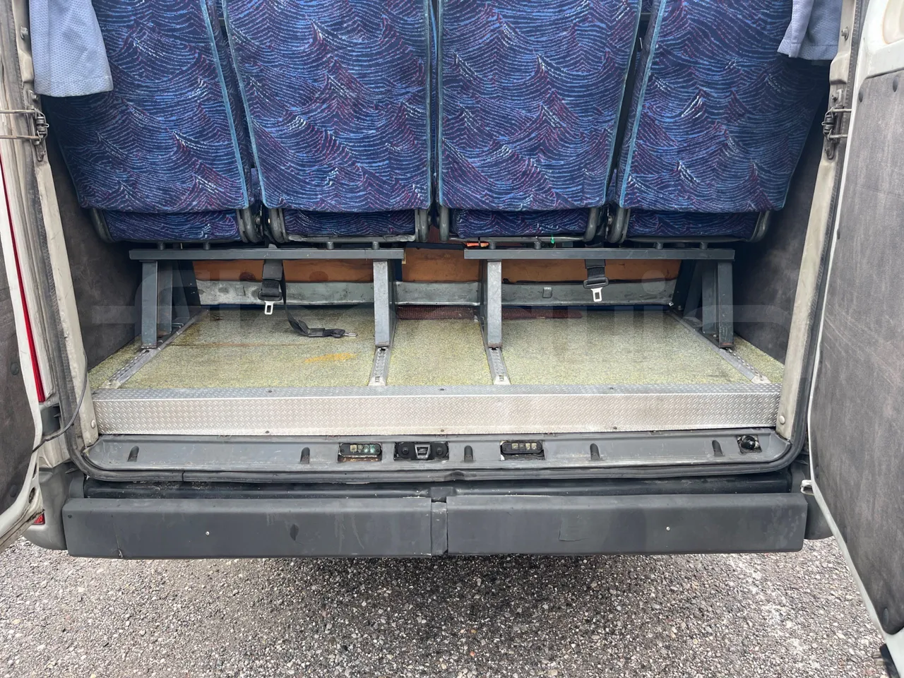 Iveco Daily A50C15 - Euro3 - 107kW - 6.900mt - luggage rack photo