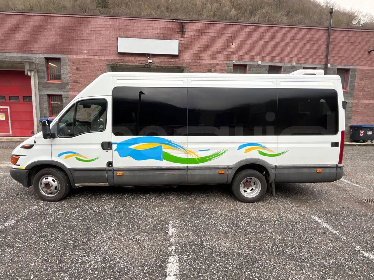 Iveco Daily A50C15 - Euro3 - 107kW - 6.900mt - left side photo