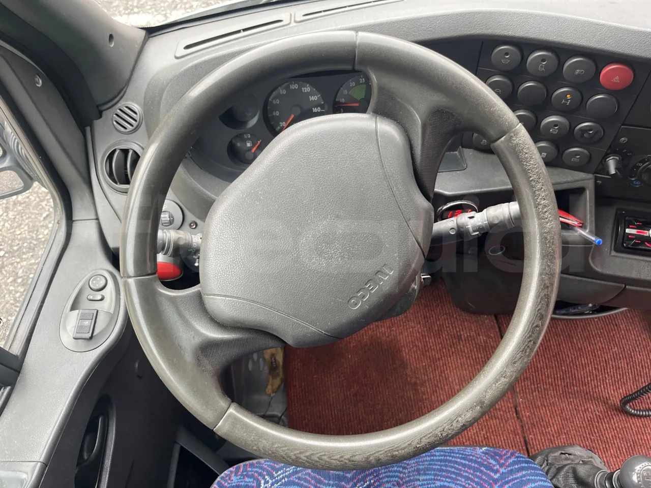 Iveco Daily A50C15 - Euro3 - 107kW - 6.900mt - steering wheel photo