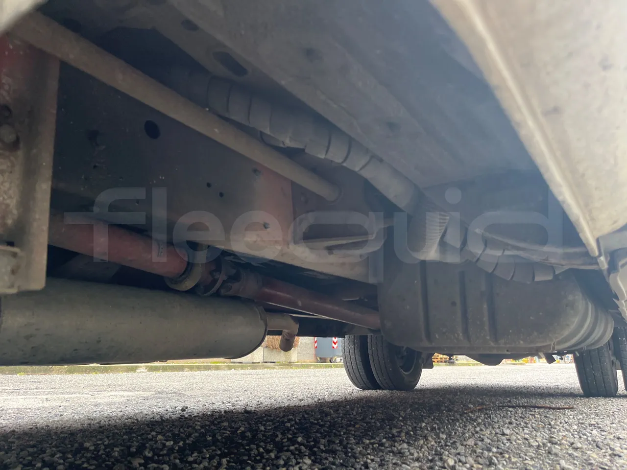 Iveco Daily A50C15 - Euro3 - 107kW - 6.900mt - central undercarriage photo