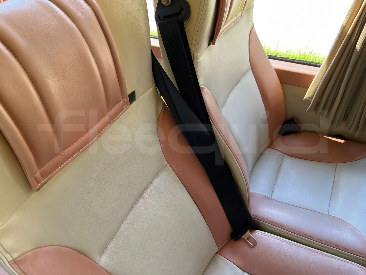 Guangtong Guangtong G 124D - EUR3 - 235.3kW - 11.97m - central seat safety belt