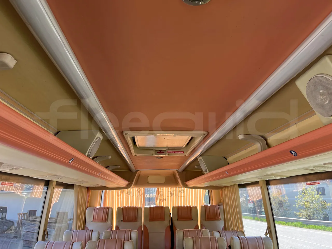 Guangtong Guangtong G 124D - EUR3 - 235.3kW - 11.97m - roof hatch 2