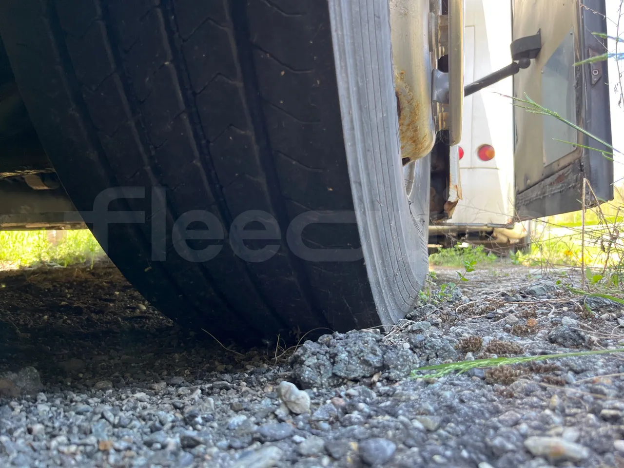 Guangtong Guangtong G 124D - EUR3 - 235.3kW - 11.97m - tread condition front tires right