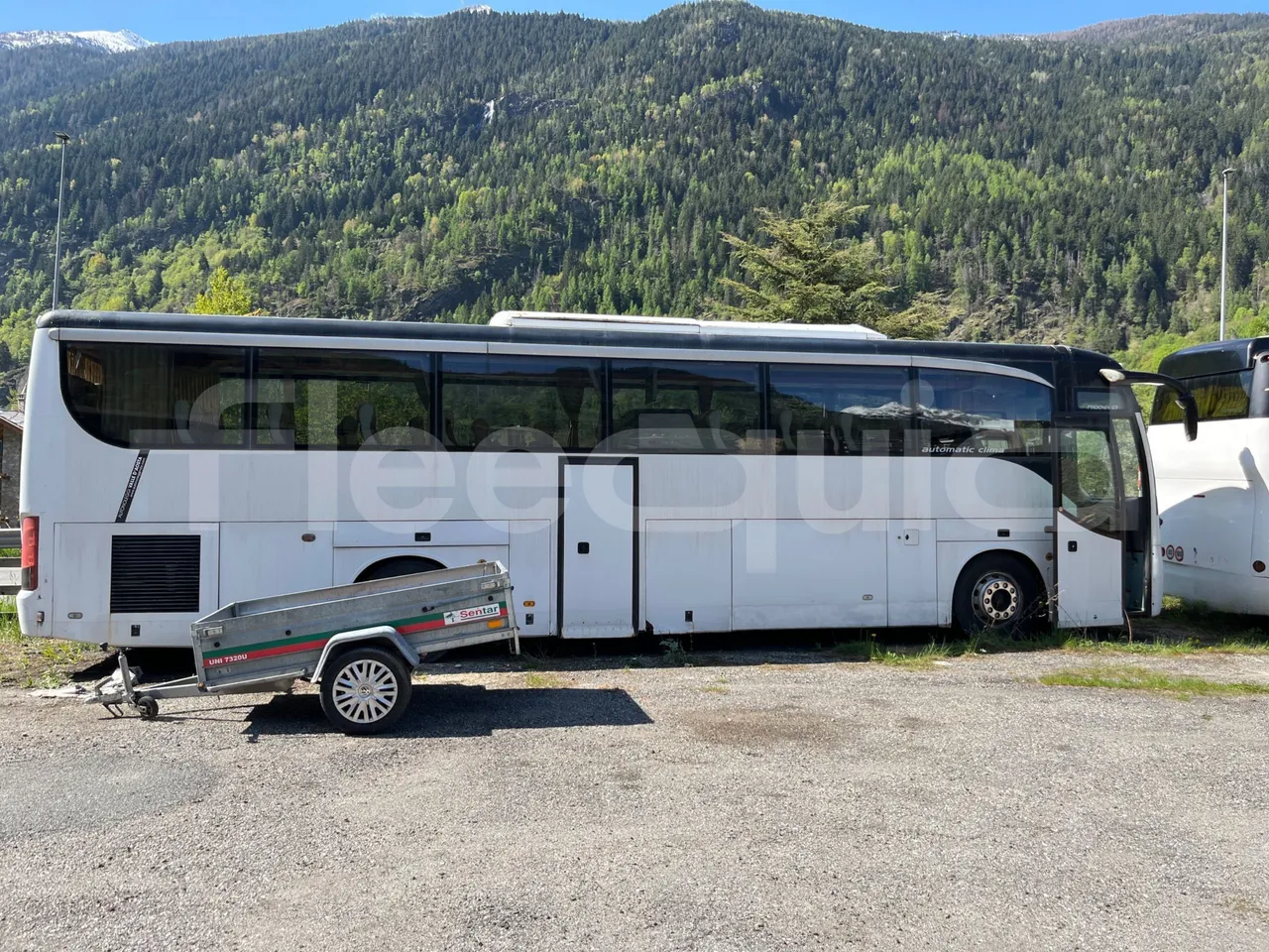 Guangtong Guangtong G 124D - EUR3 - 235.3kW - 11.97m - right side doors closed