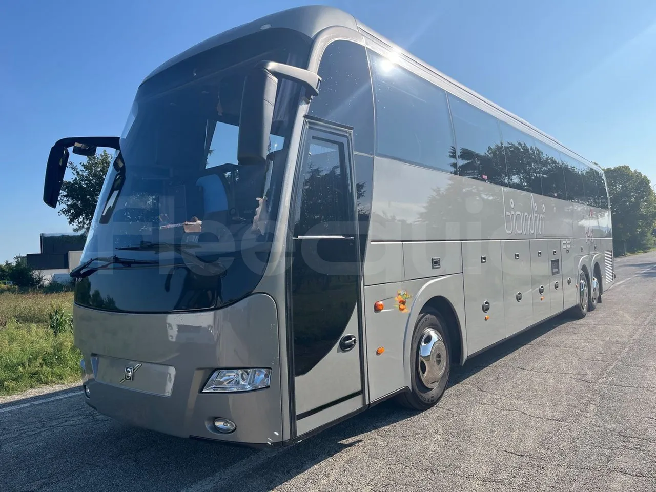 Volvo Barbi Genesis HDHV -EUR3 -309kW -13.81m - 3/4 front left