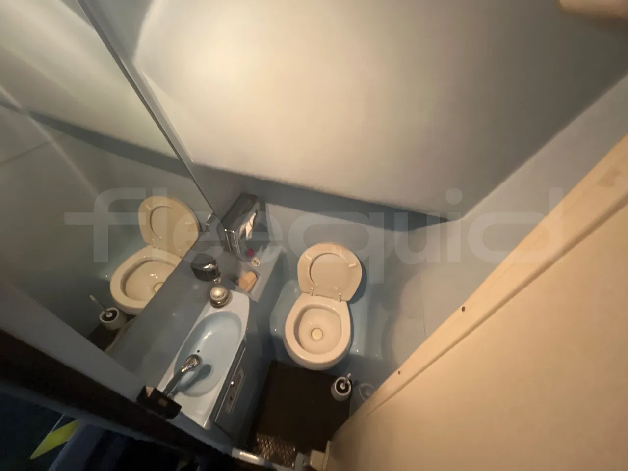 Volvo Barbi Genesis HDHV -EUR3 -309kW -13.81m - toilette accessories photo