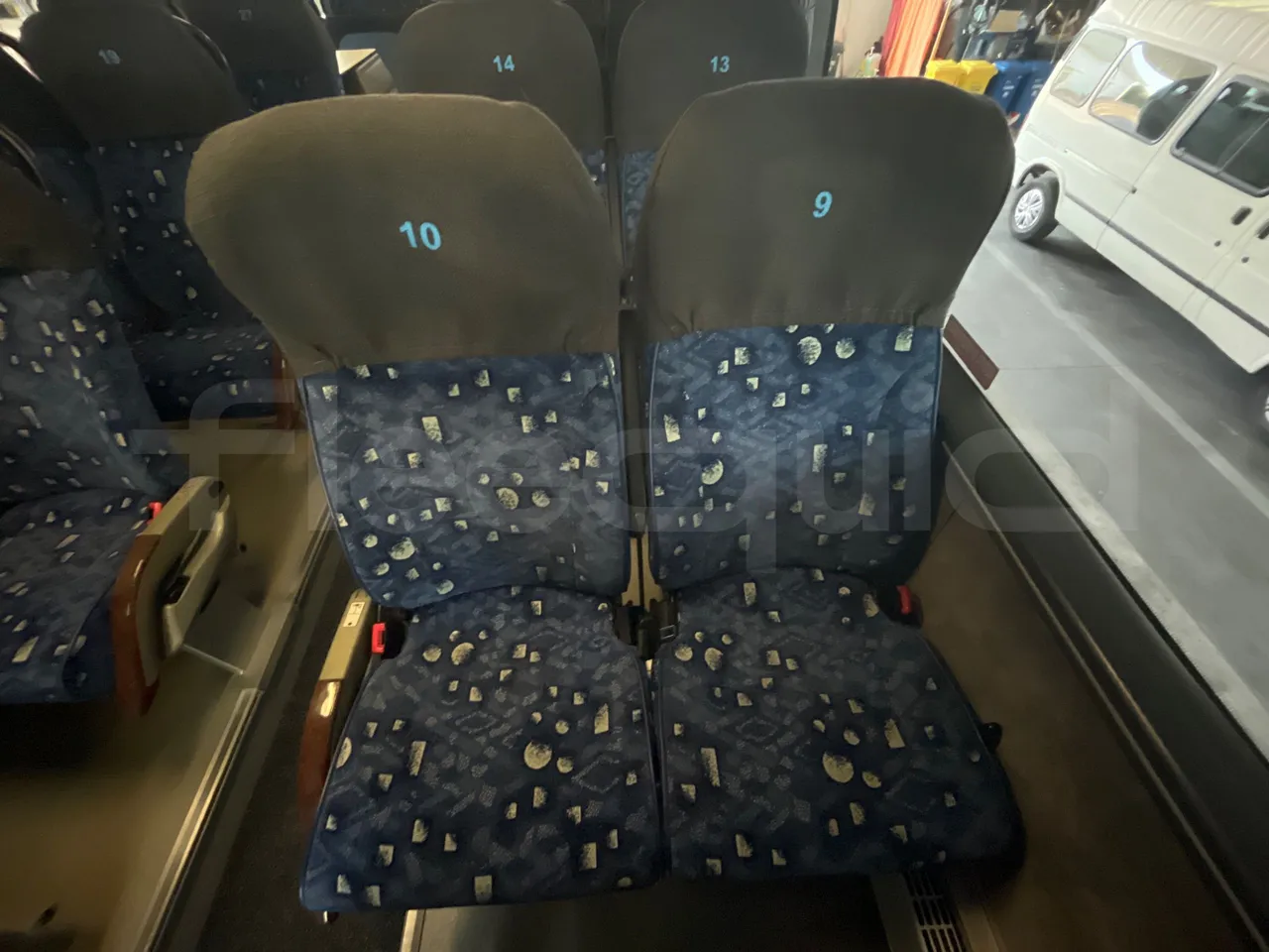 Volvo Barbi Genesis HDHV -EUR3 -309kW -13.81m - single seat detail