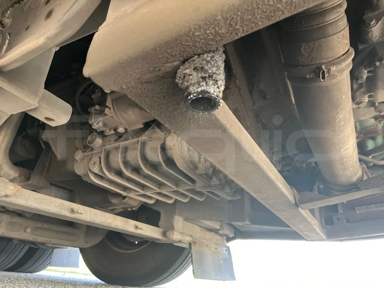Volvo Barbi Genesis HDHV -EUR3 -309kW -13.81m - exhaust photo