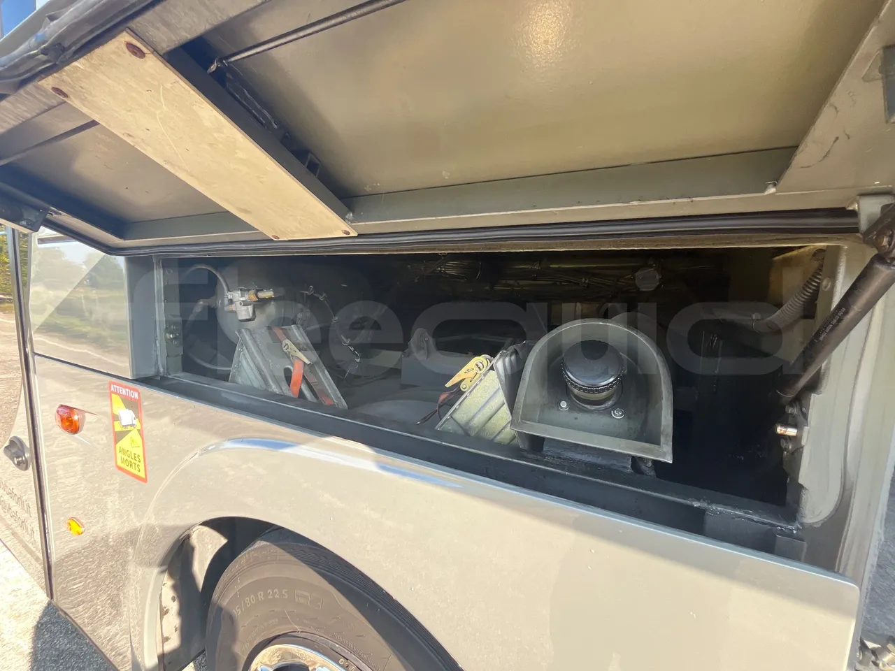 Volvo Barbi Genesis HDHV -EUR3 -309kW -13.81m - external compartments photo