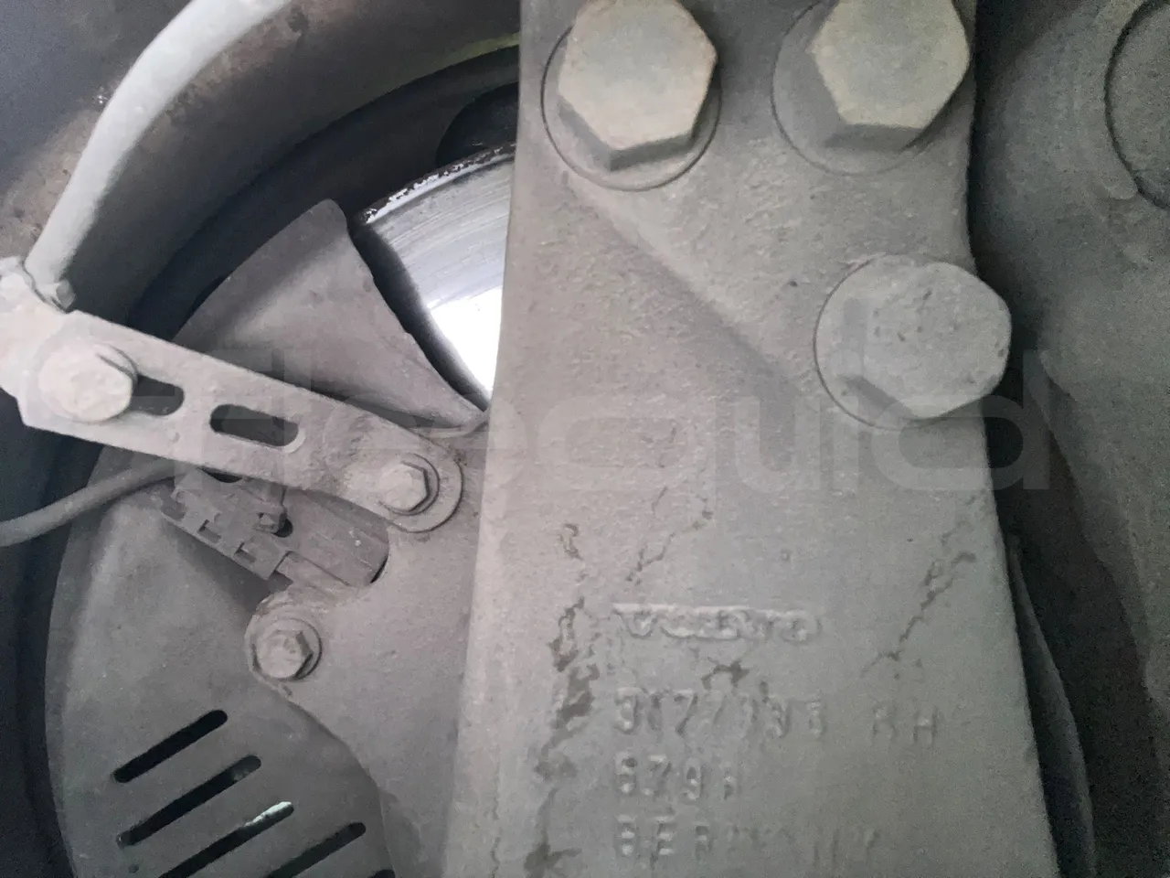 Volvo Barbi Genesis HDHV -EUR3 -309kW -13.81m - front discs right