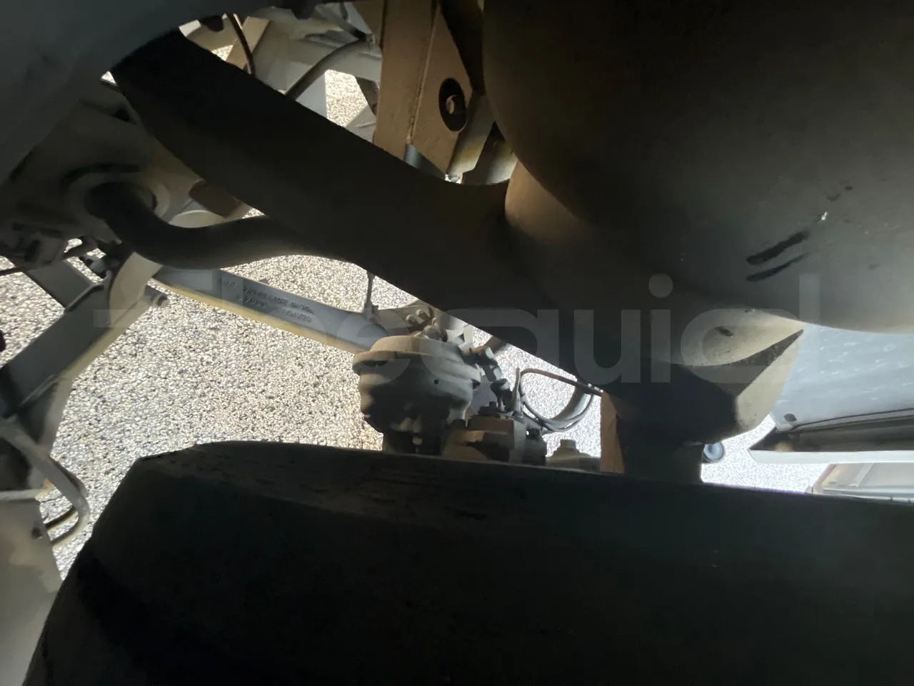 Volvo Barbi Genesis HDHV -EUR3 -309kW -13.81m - front shock absorbers right