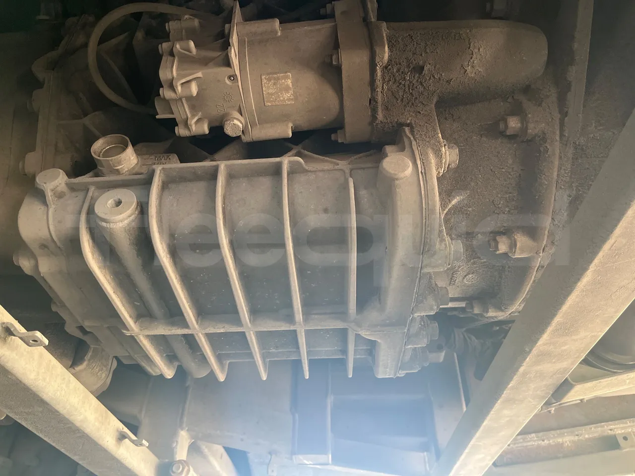 Volvo Barbi Genesis HDHV -EUR3 -309kW -13.81m - gearbox photo