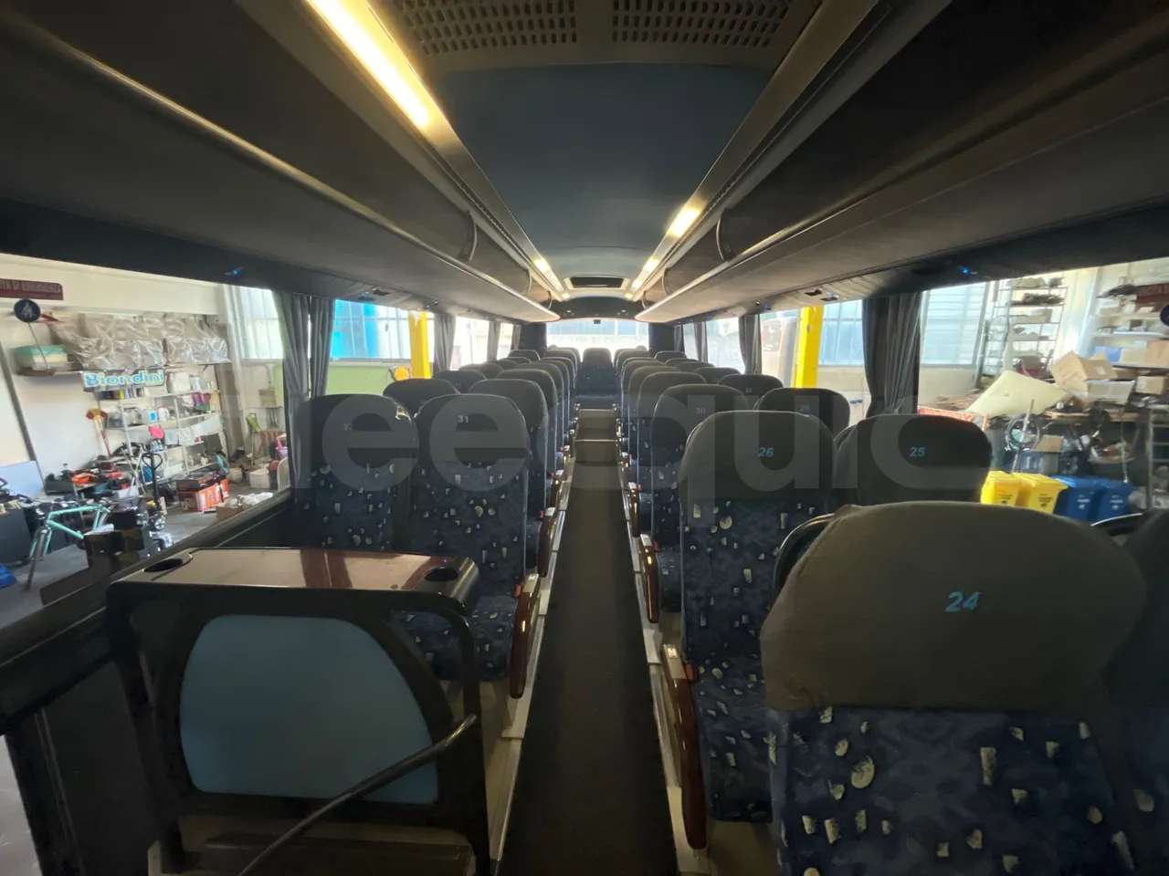 Volvo Barbi Genesis HDHV -EUR3 -309kW -13.81m - reverse view middle aisle