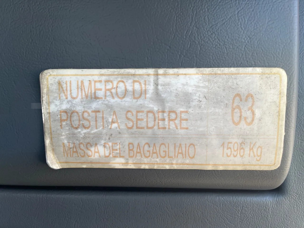 Volvo Barbi Genesis HDHV -EUR3 -309kW -13.81m - seat plate photo