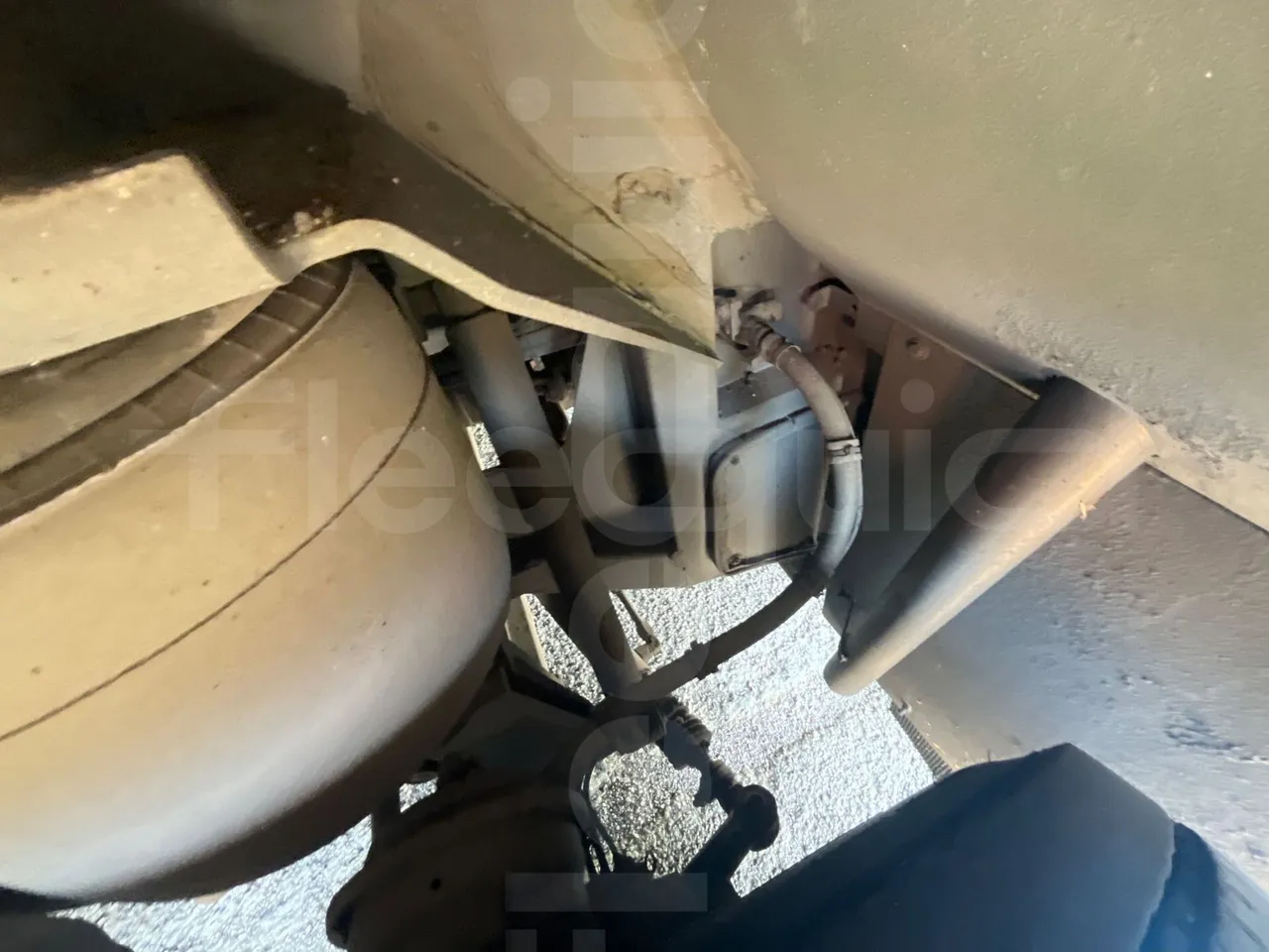 Volvo Barbi Genesis HDHV -EUR3 -309kW -13.81m - axle 3 air springs 2 left