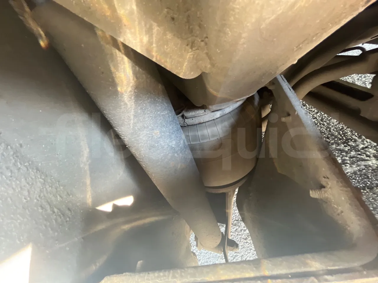 Volvo Barbi Genesis HDHV -EUR3 -309kW -13.81m - axel 3 shock absorbers 1 left