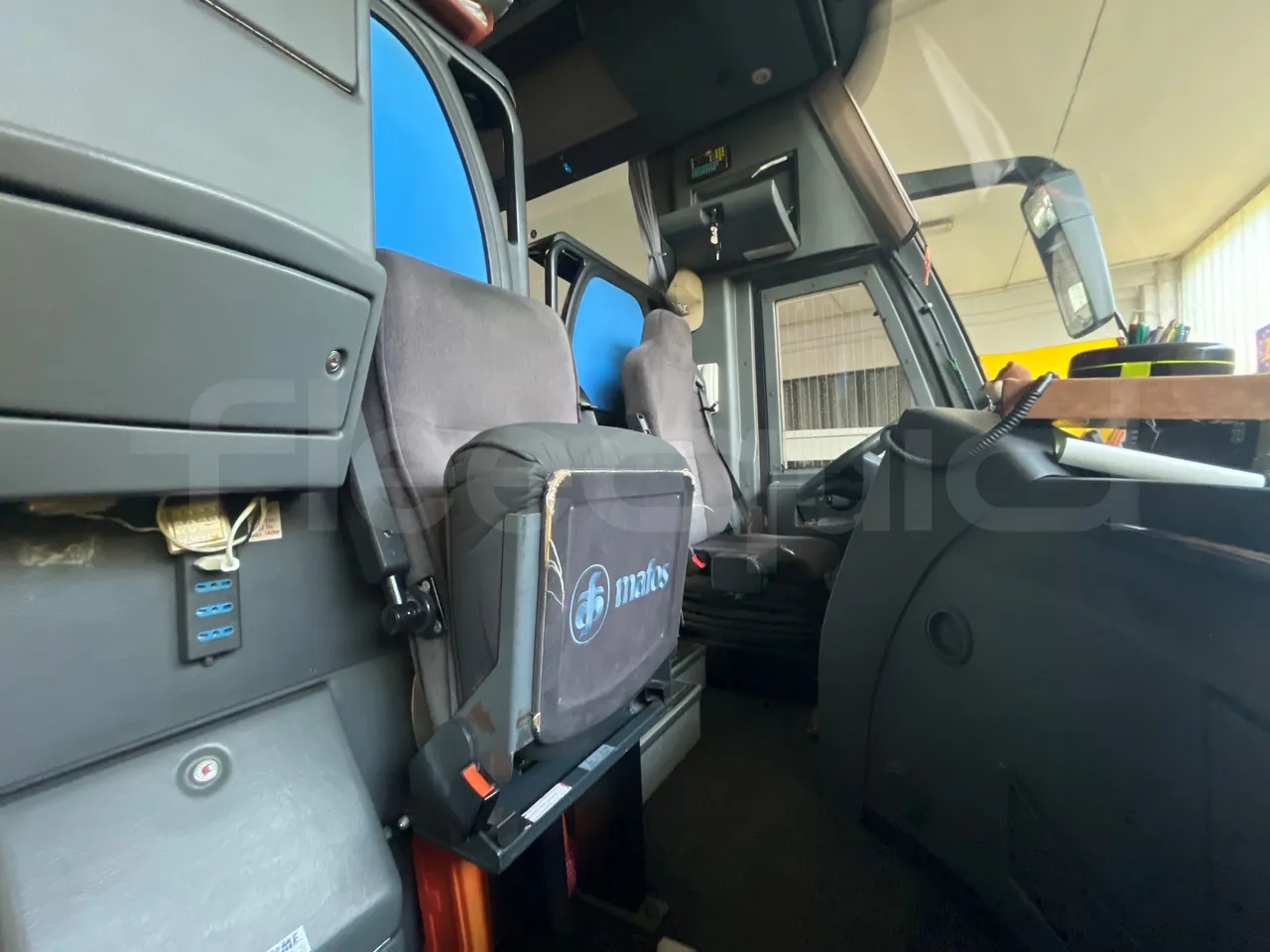 Volvo Barbi Genesis HDHV -EUR3 -309kW -13.81m - hostess seat photo