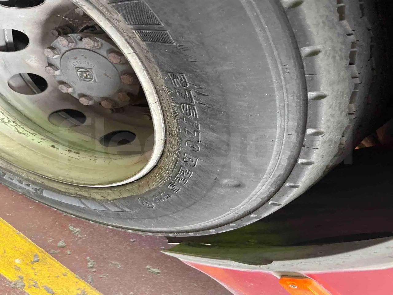 Iveco Citelis - Second Axle Left Side: Tyre Thickness
