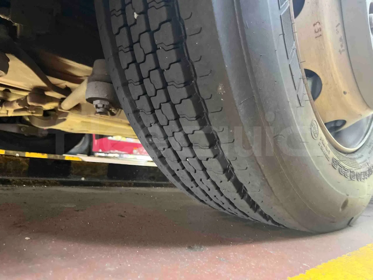 Iveco Citelis - Second Axle Left Side: Complete Wheel