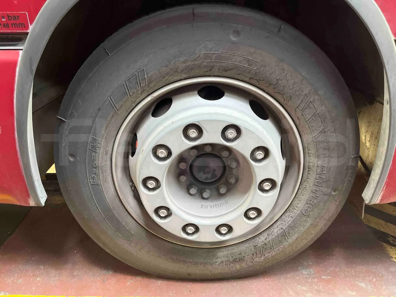 Iveco Citelis - First Axle Left Side: Tyre Size