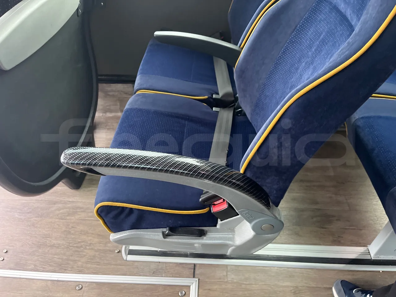 Iveco Indcar Next - EUR6 - 185kW - 9.390m - armrest detail photo