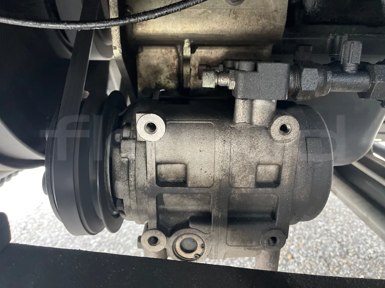 Iveco Indcar Next - EUR6 - 185kW - 9.390m - air conditioning compressor