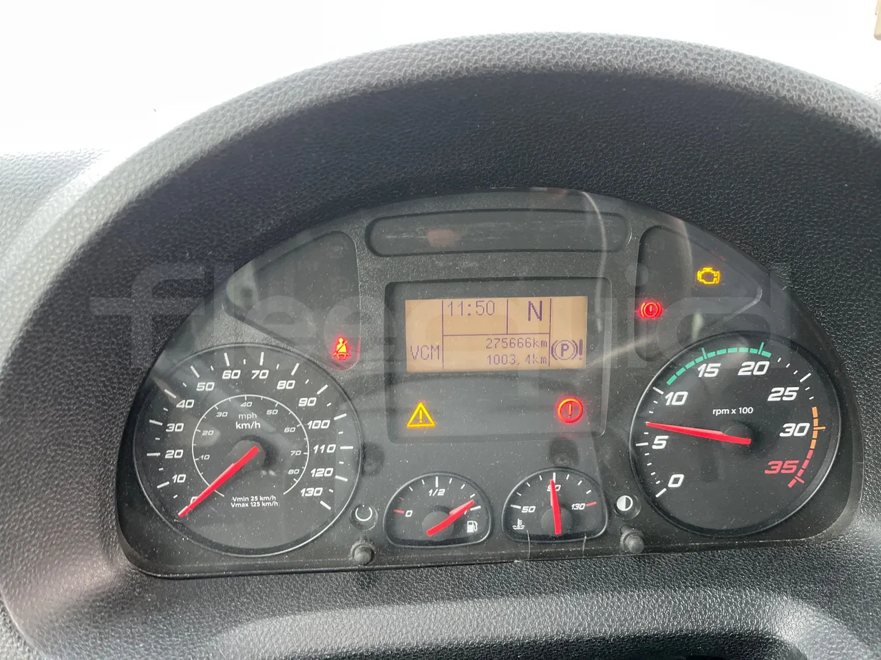 Iveco Indcar Next - EUR6 - 185kW - 9.390m - dashboard lights on