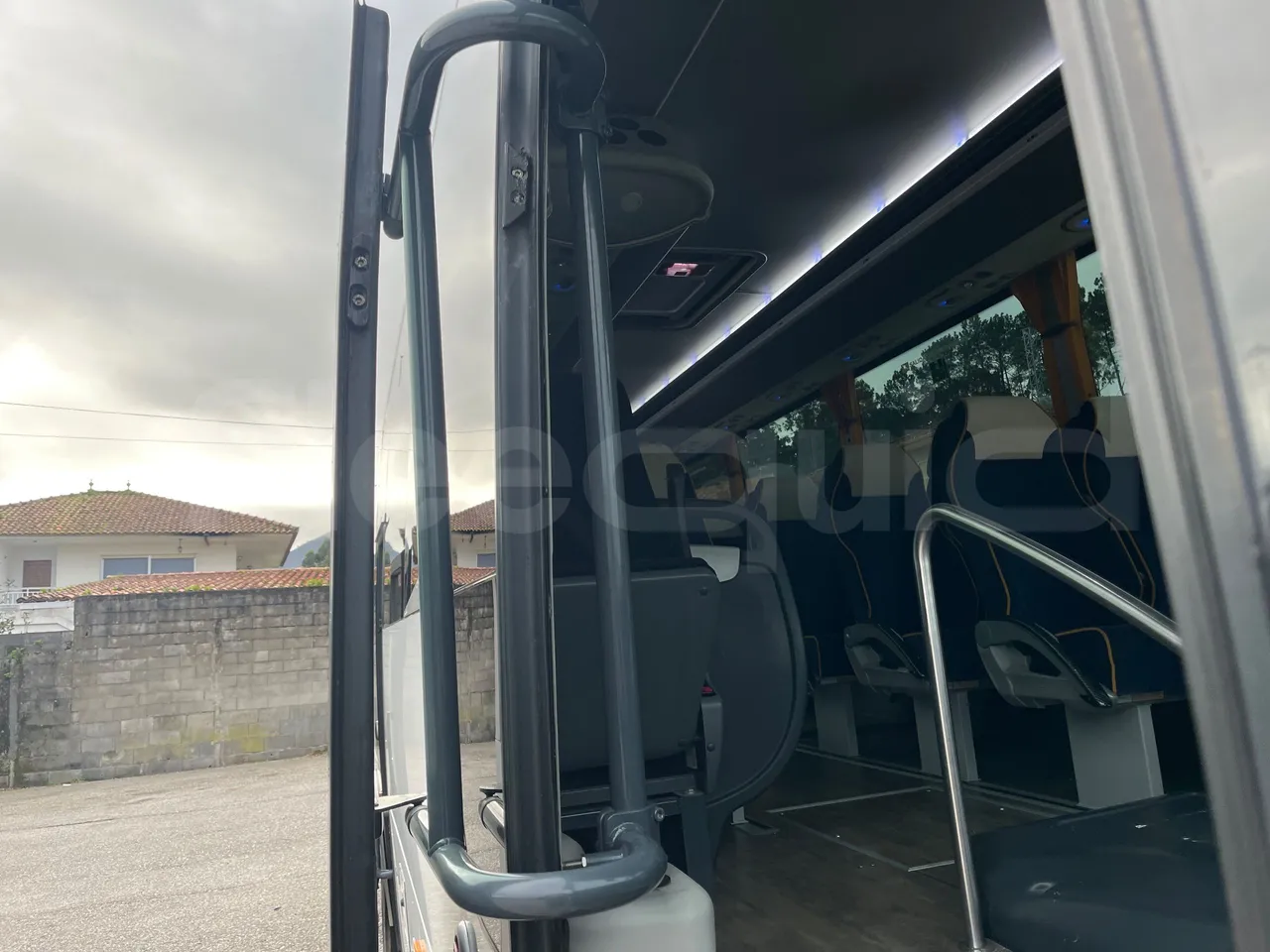 Iveco Indcar Next - EUR6 - 185kW - 9.390m - door mechanism photo