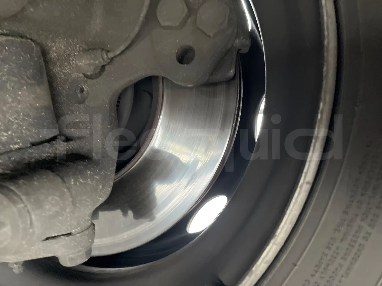 Iveco Indcar Next - EUR6 - 185kW - 9.390m - front discs right