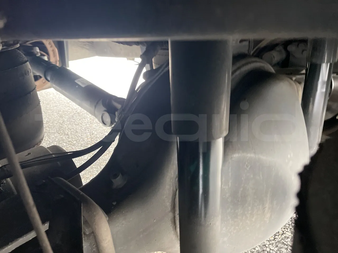 Iveco Indcar Next - EUR6 - 185kW - 9.390m - axle 2 shock absorbers 1 left