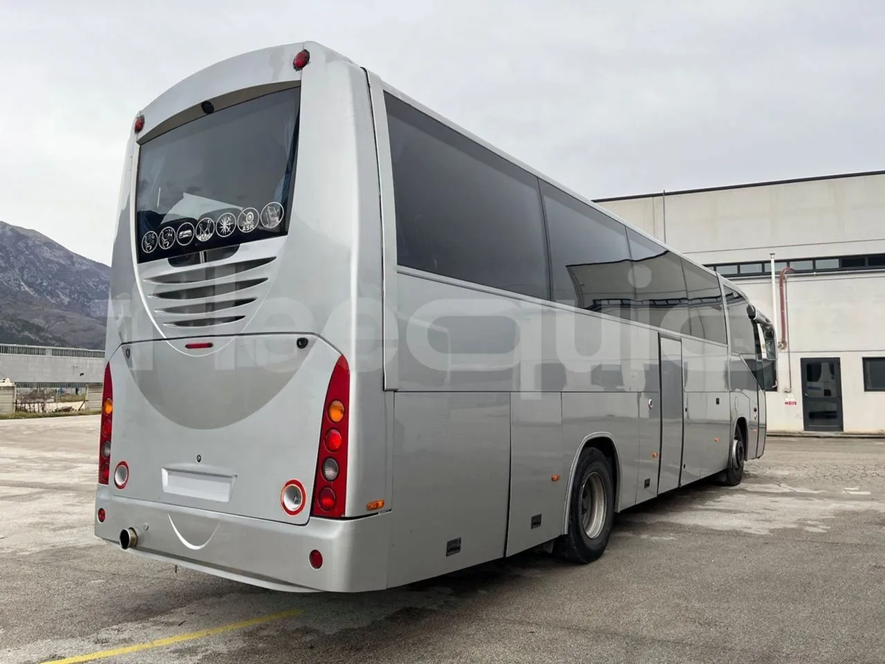 Irizar Scania K380EB - EUR4 - 279kW - 12m - 3/4 right rear doors closed