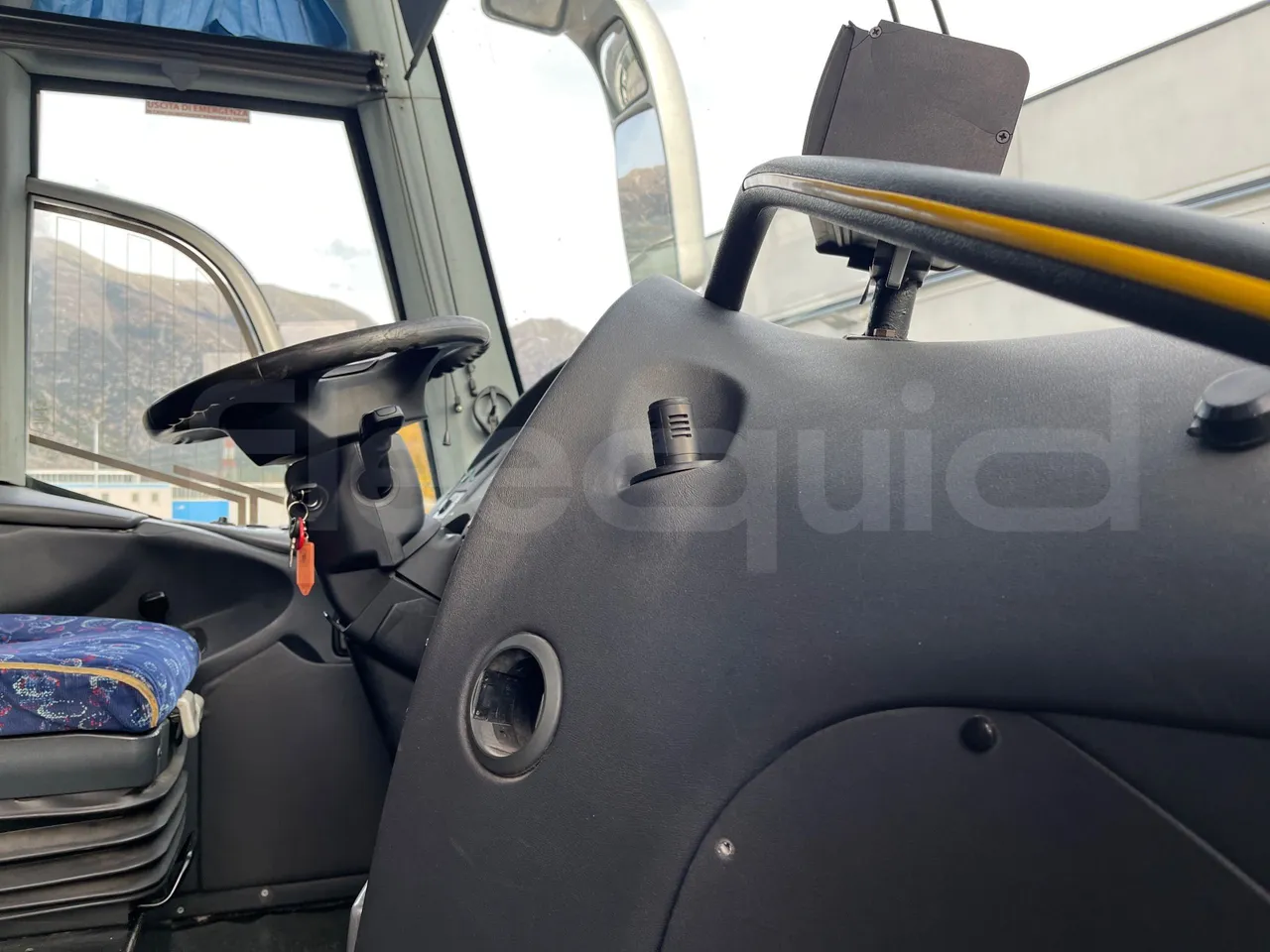 Irizar Scania K380EB - EUR4 - 279kW - 12m - hostes microphone accessories photo