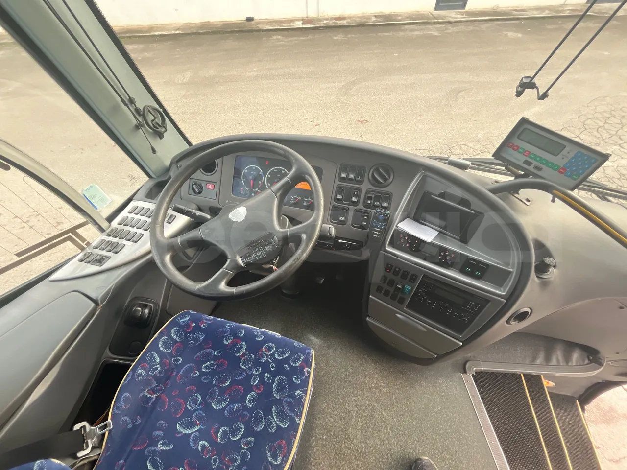 Irizar Scania K380EB - EUR4 - 279kW - 12m - buttons panels on