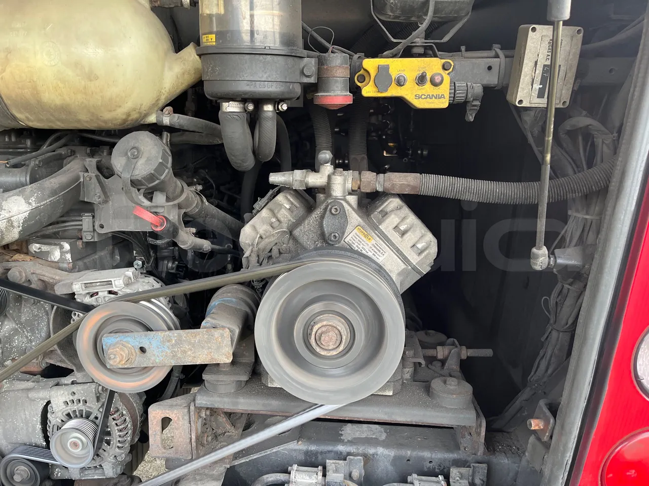 Irizar Scania K380EB - EUR4 - 279kW - 12m - air conditioning compressor