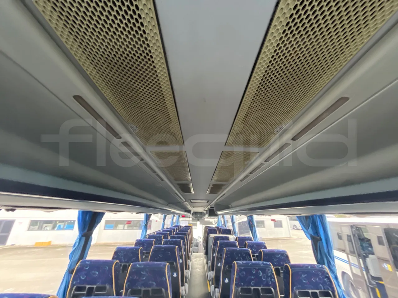 Irizar Scania K380EB - EUR4 - 279kW - 12m - overhead compartments photo