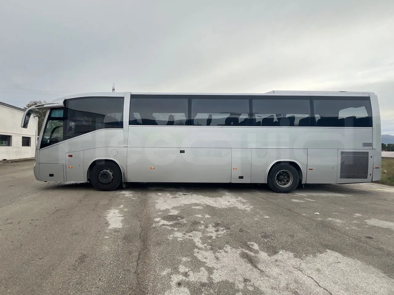 Irizar Scania K380EB - EUR4 - 279kW - 12m - left side photo
