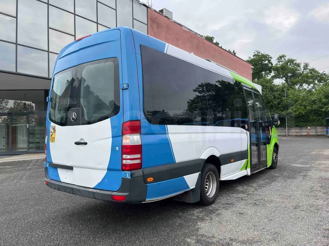 Mercedes-Benz Sprinter 906BB50 - EUR 6 -120kW - 7.361m - 3/4 right rear doors closed