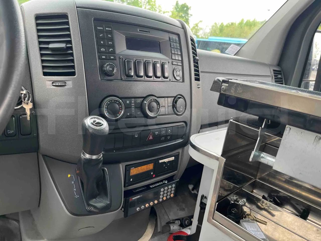 Mercedes-Benz Sprinter 906BB50 - EUR 6 -120kW - 7.361m - onboard devices 1