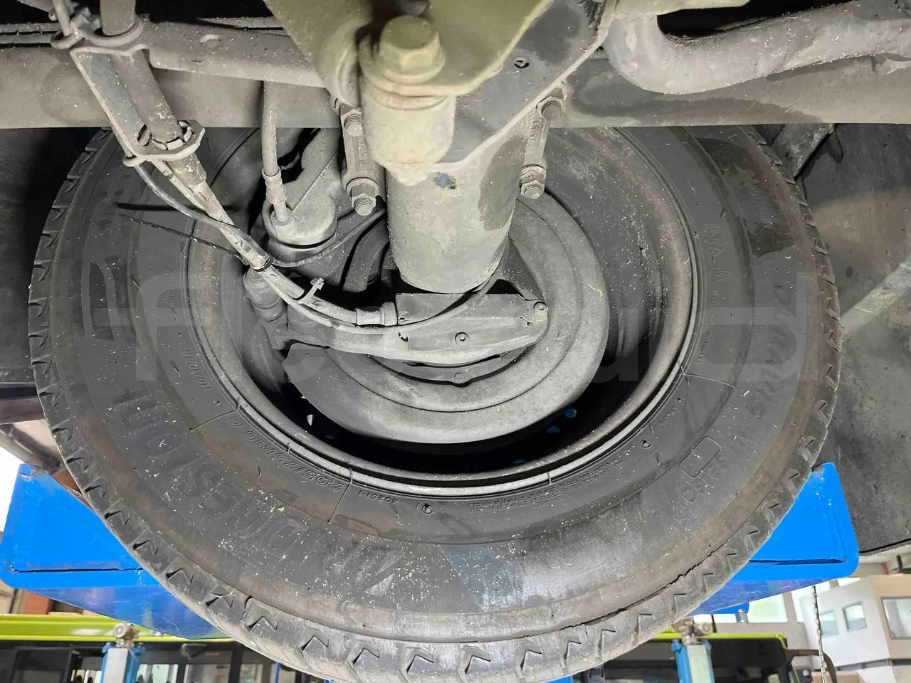 Mercedes-Benz Sprinter 906BB50 - EUR 6 -120kW - 7.361m - axle 2 discs right