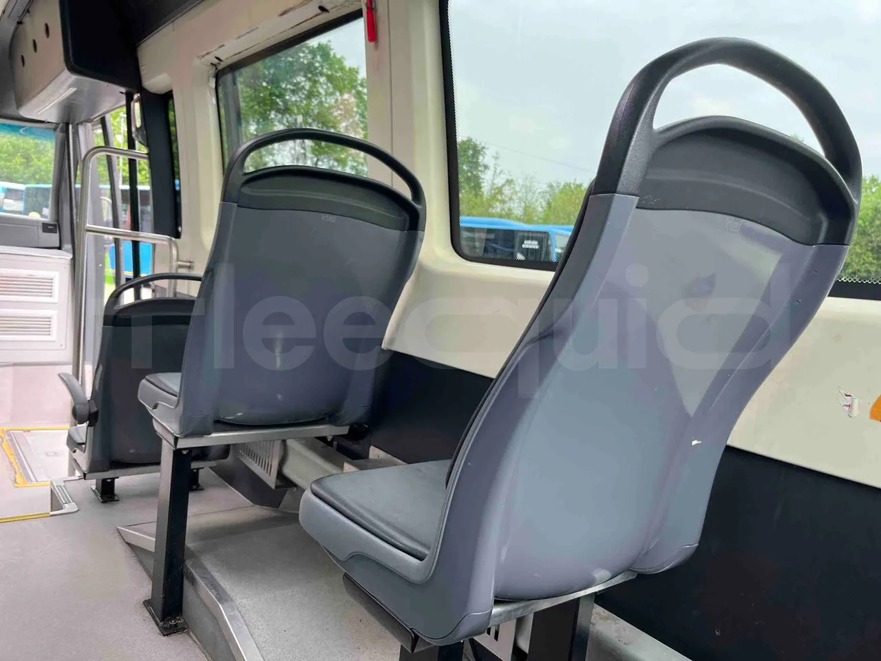 Mercedes-Benz Sprinter 906BB50 - EUR 6 -120kW - 7.361m - table detail photo