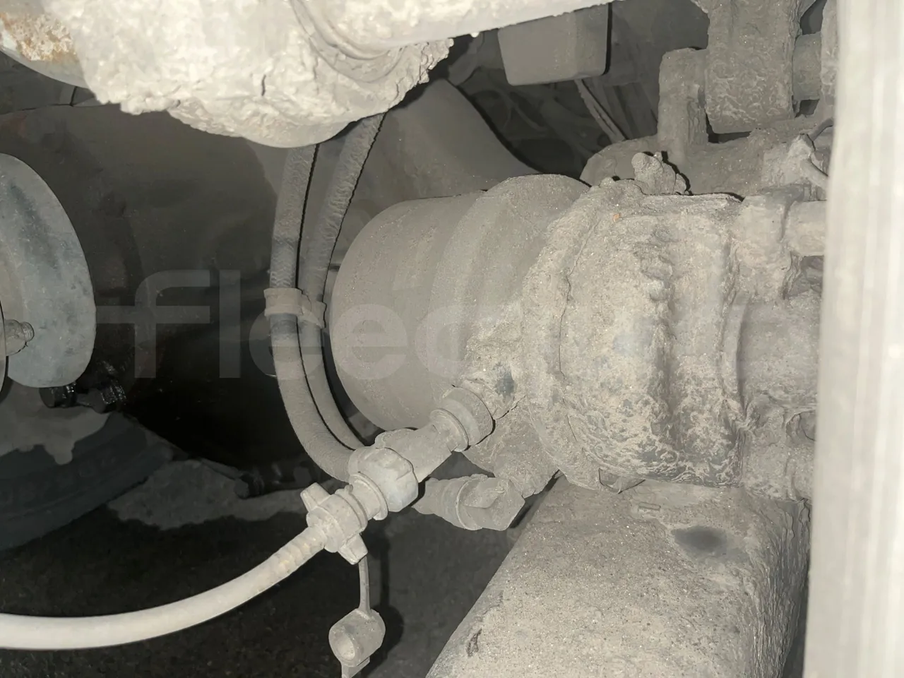 Irisbus 397 397EF3 - Euro5 - 331kW - 13mt - axle 2 caliper brakes right