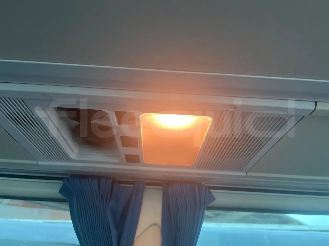 Irisbus 397 397EF3 - Euro5 - 331kW - 13mt - usb charging detail