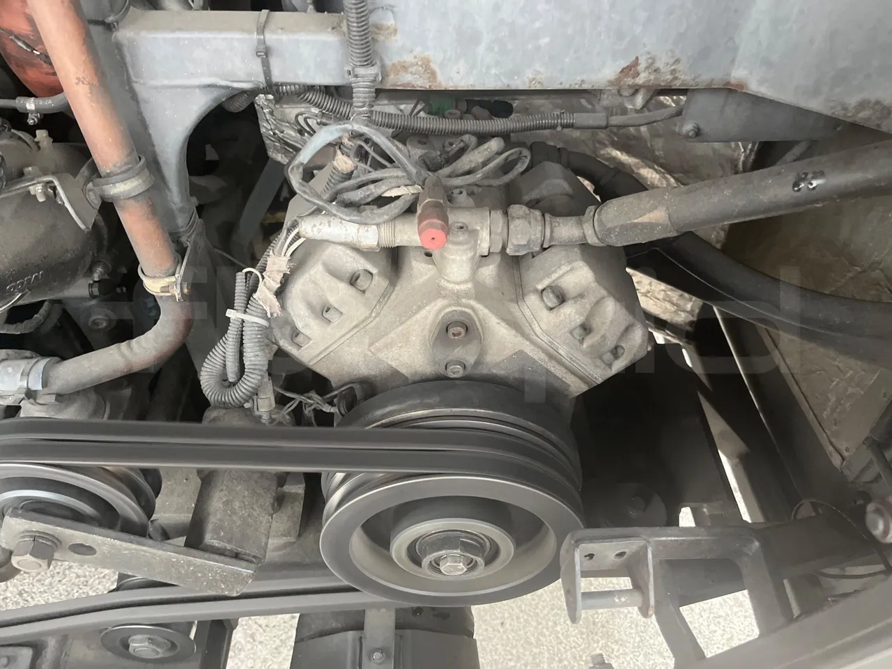 Irisbus 397 397EF3 - Euro5 - 331kW - 13mt - air conditioning compressor